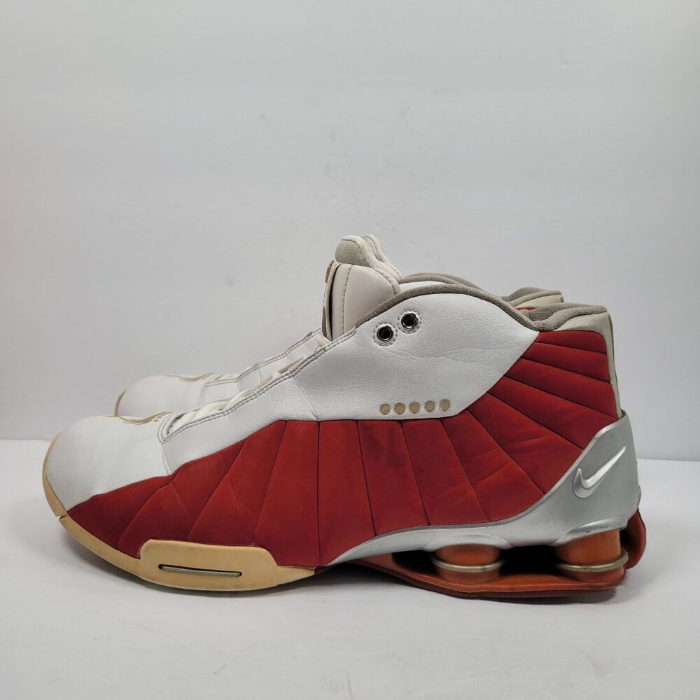 Vintage 2K Nike Shox Men's White Red Basketball Sneakers 830218-101 US Size 13 - Picture 2 of 9